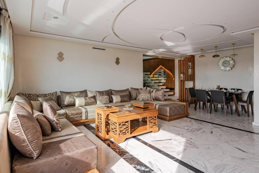 Royale Duplexe Pleine Centre Tanger 아파트 외부 사진